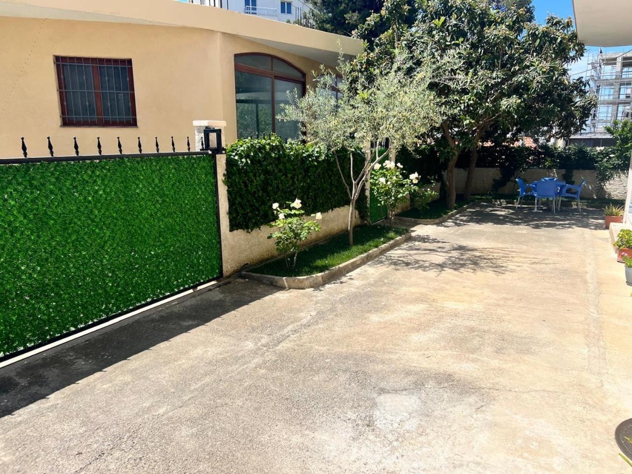 Bp Beach Apartments Голем Екстер'єр фото